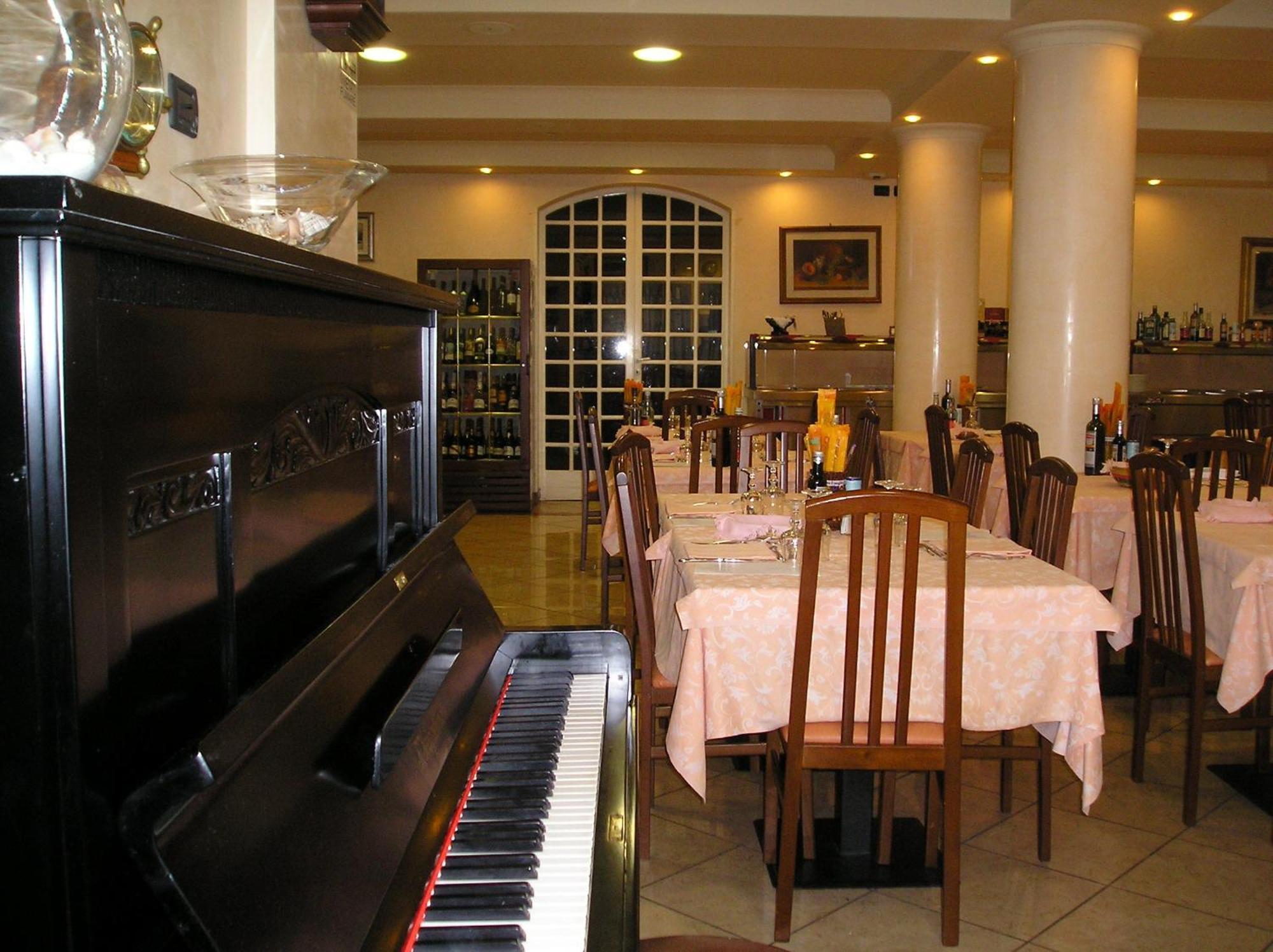 Hotel Flora Milano Marittima