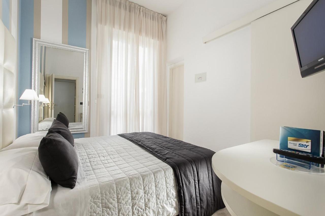 Flora Hotel 3*