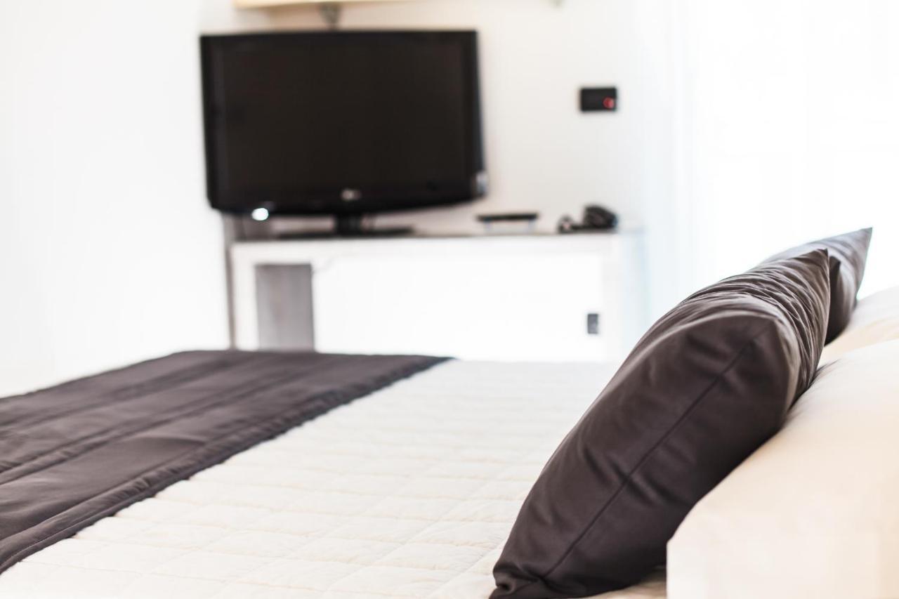 Flora Hotel 3*